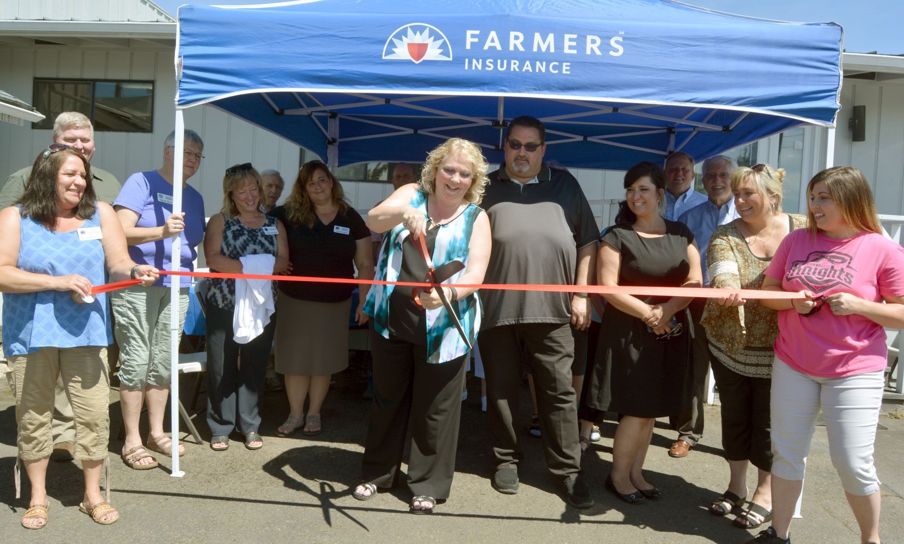 FARMERS INSURANCE RIBBON-CUTTING